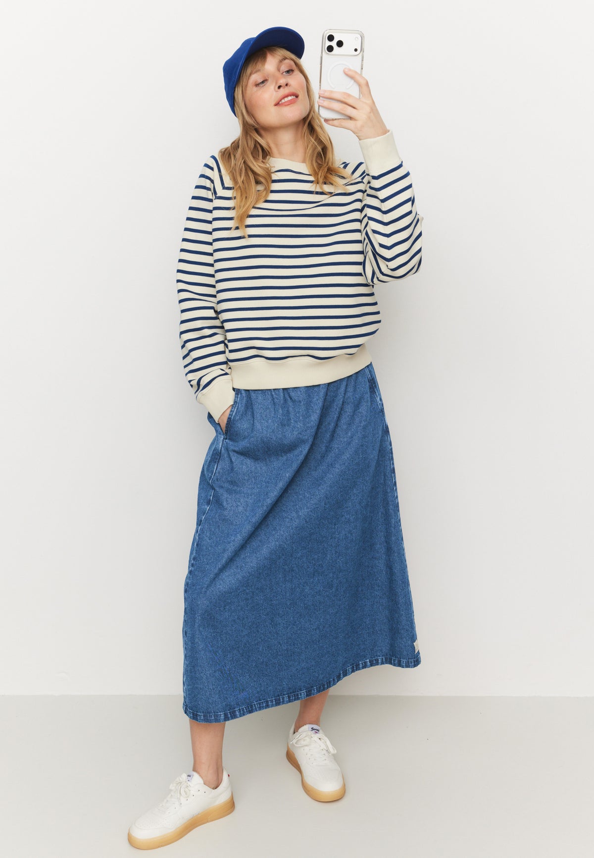 ALLAMANDA STRIPES